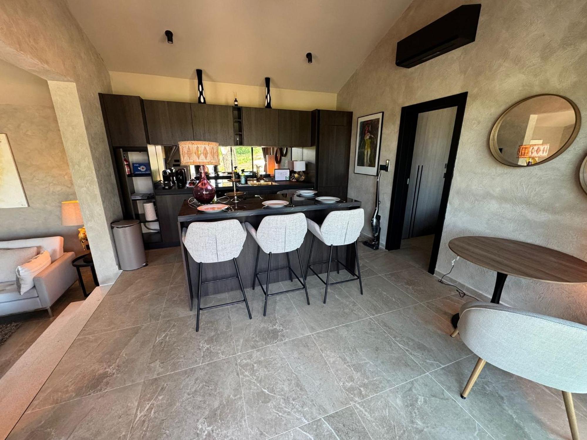 Oliviera Villa *